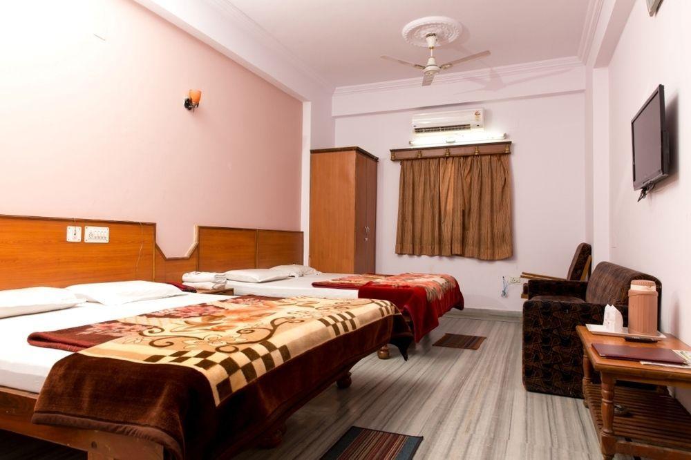 Hotel Udai Palace - Centrally Located Budget Family Stay 우다이푸르 외부 사진